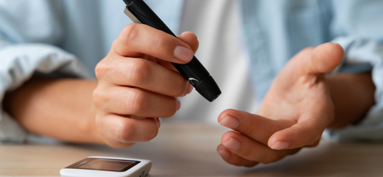 Diabetes and Blood Sugar Management: Symptoms, Causes, Complications & Daily Care