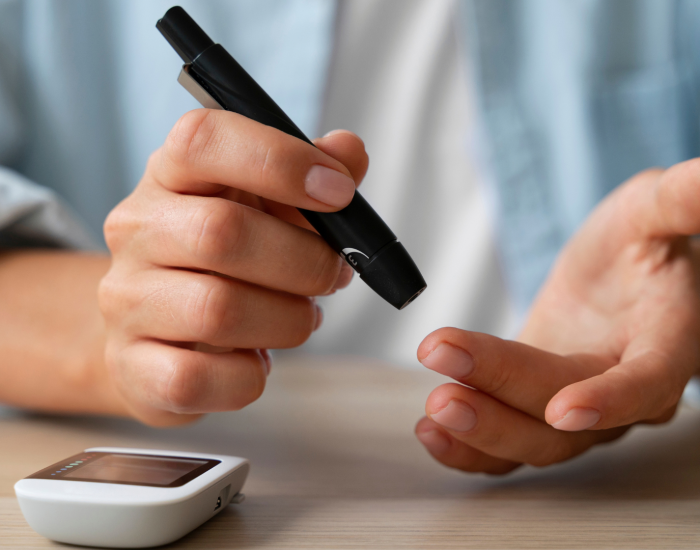 Diabetes and Blood Sugar Management: Symptoms, Causes, Complications & Daily Care